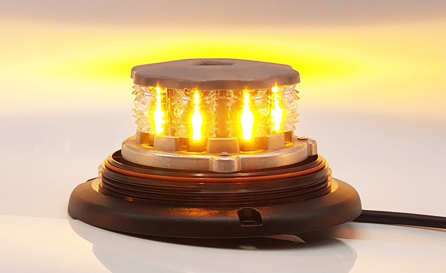 B16 LED flitslamp,3 punt vaste montage-Amber-Clear B16 LED flitslamp,3 punt vaste montage-Amber-Clear
